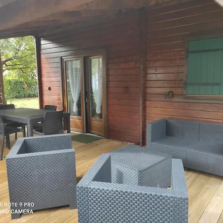 Calme Et Agreable Chalet Parentis-en-Born